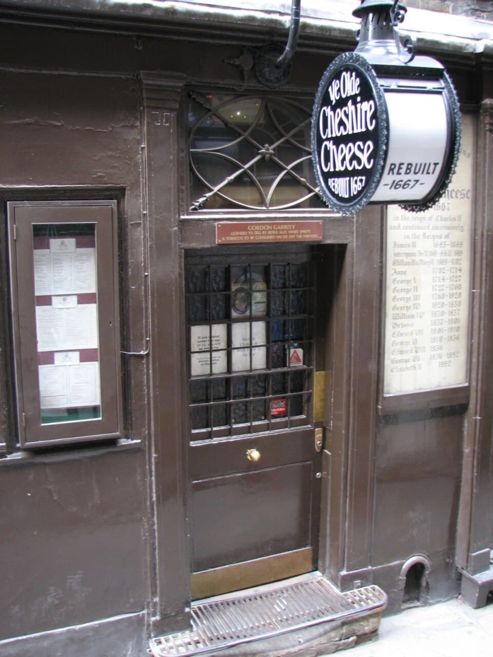 Historic Pubs & Michelin Dining in London