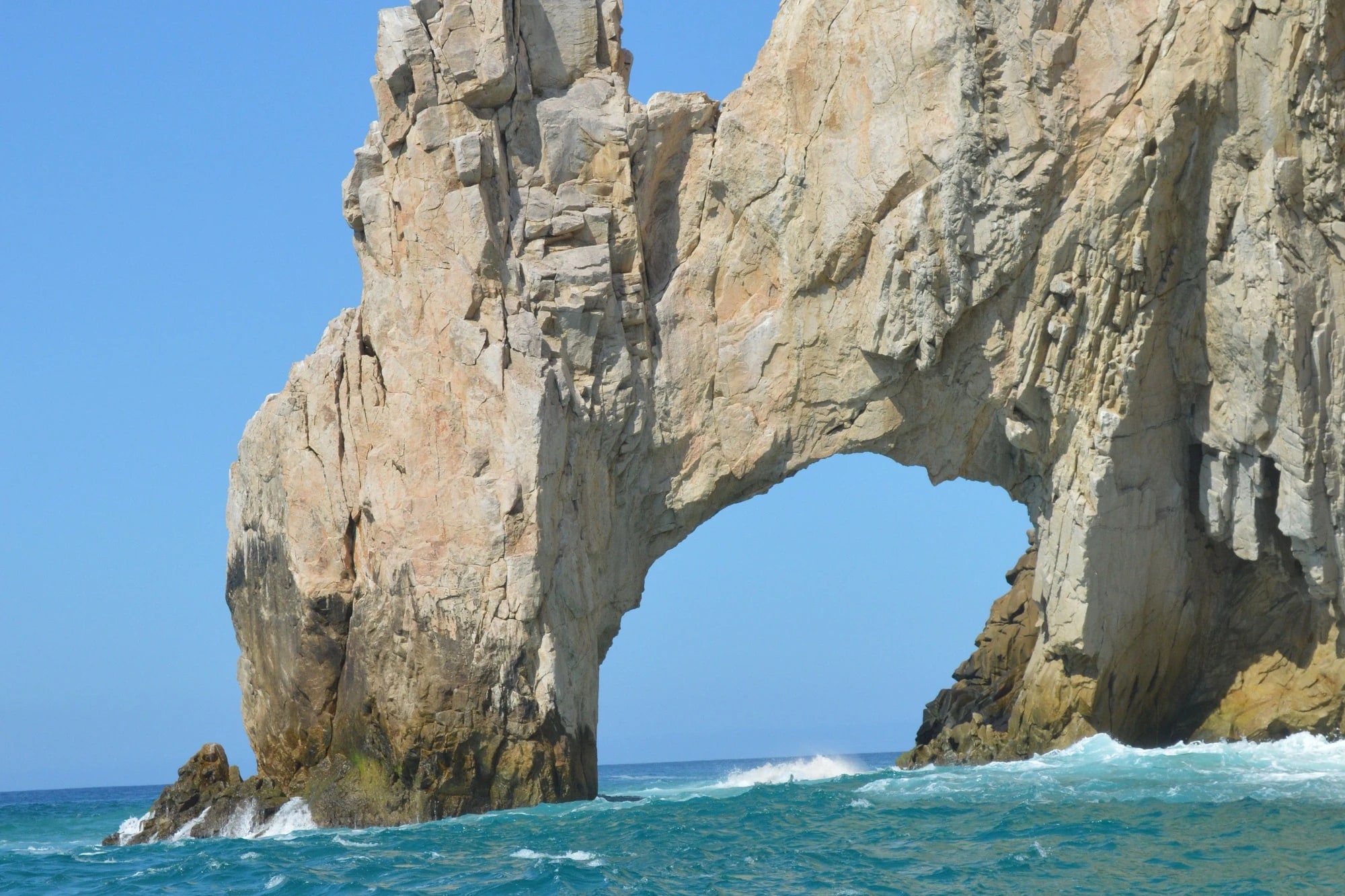 El Arco rock arch and turquoise water at Cabo San Lucas