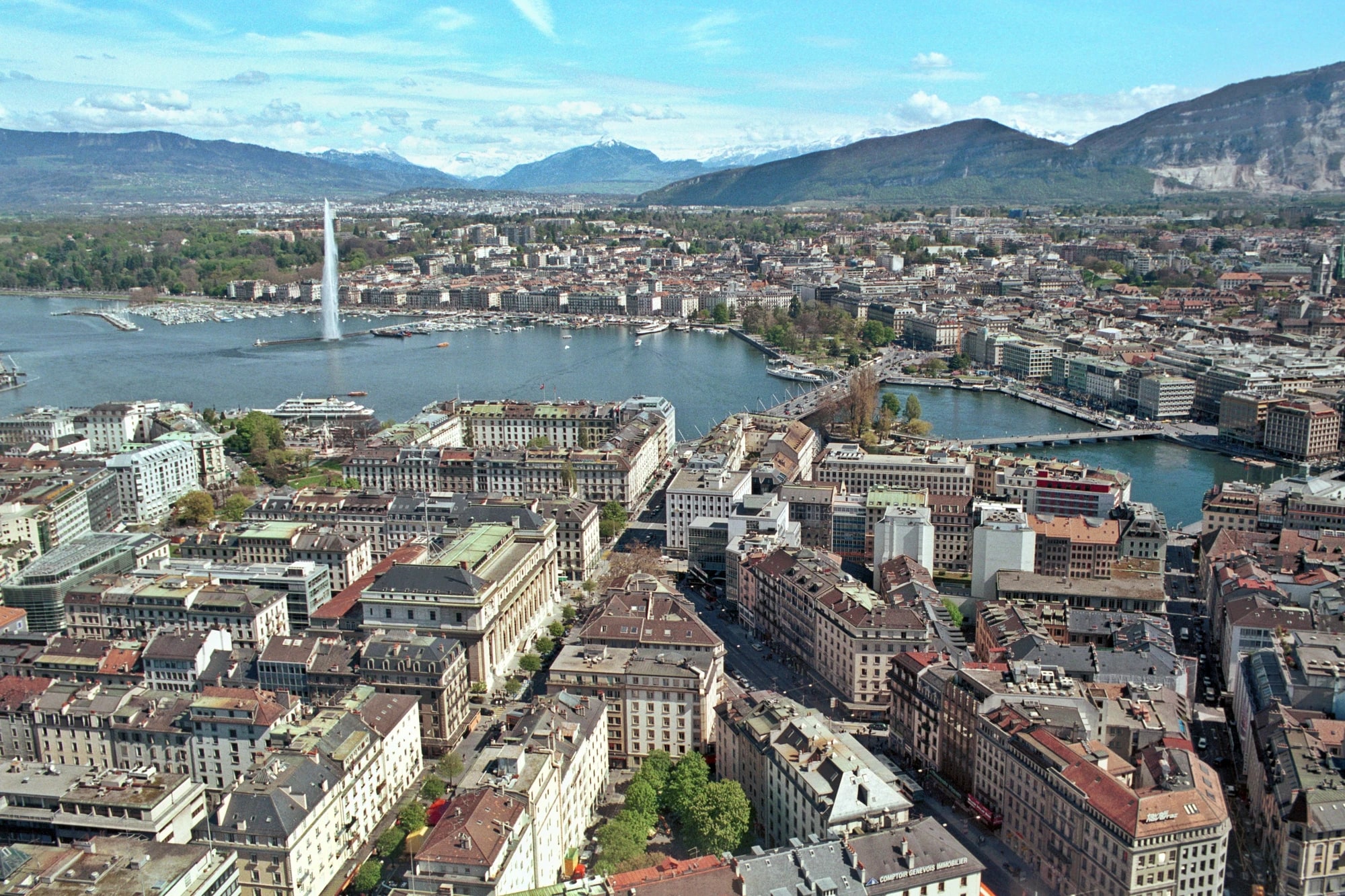 Geneva cityscape along Lake Geneva